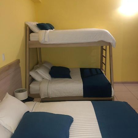 Hostel Paradise St Santa Marta  Exteriör bild